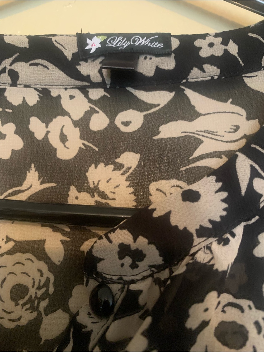 Black Floral Long-Sleeve Blouse (S/M) - Picture 3 of 4